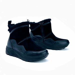 EARTH Genuine Leather / Suede Boot. Waterproof. Brand NEW! Boutique!